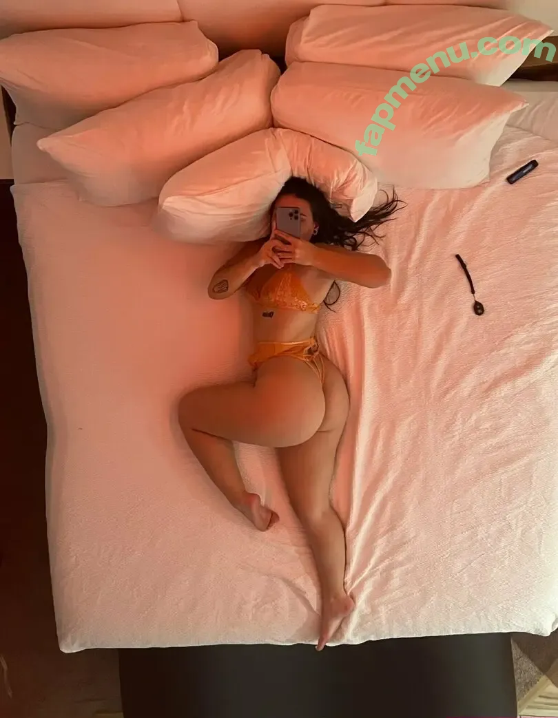 Nickynaple nude photo #0025 (itsnickynaple)