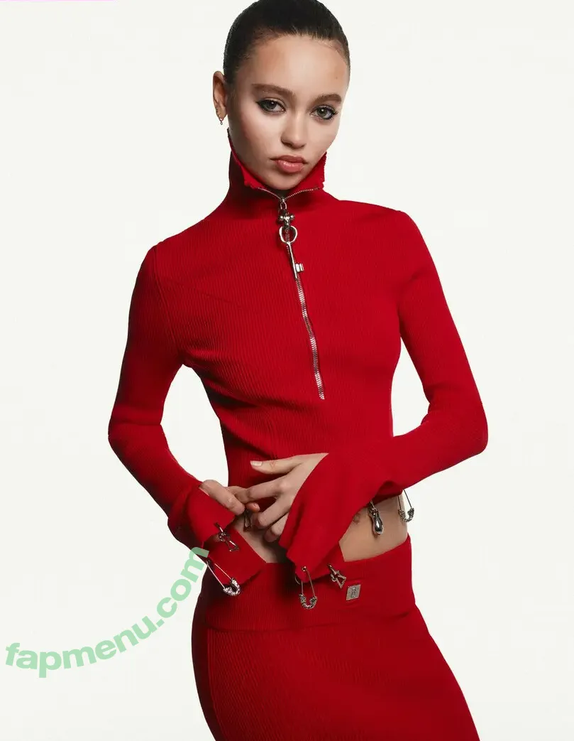 Nico Parker nude photo #0125 (nicoparker)