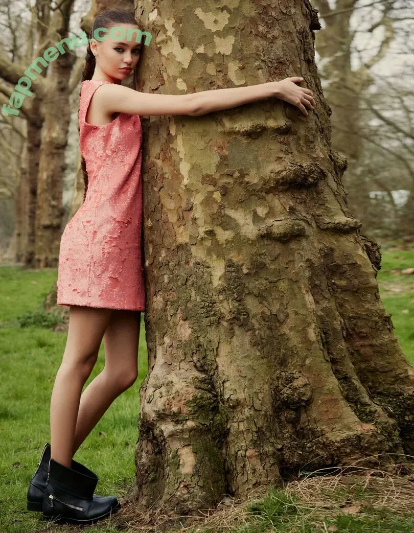 Nico Parker nude photo #0127 (nicoparker)