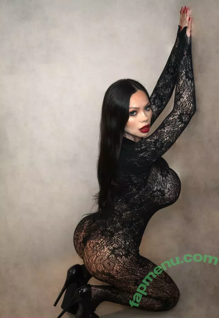 Nicol Loveee nude photo #0001 (Laura Perea / nicol_lovee / nicollove_e / nicolloveee)