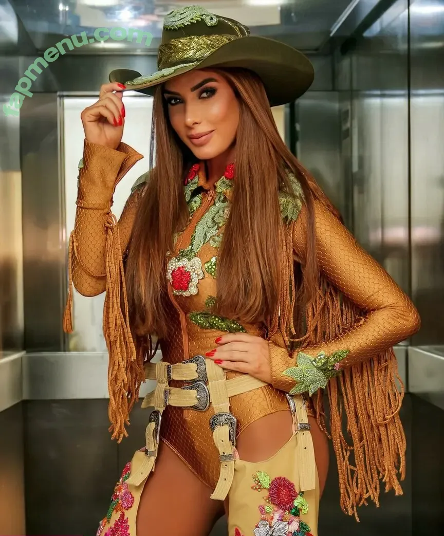 Nicole Bahls nude photo #0443 (nicolebahls)
