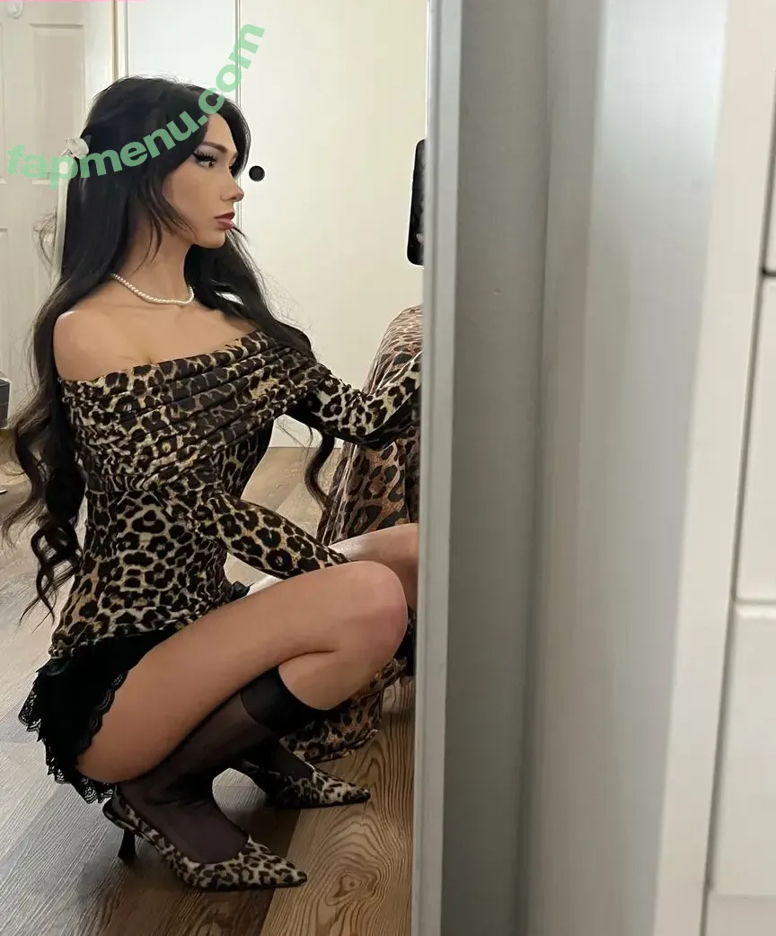 Nicole Batiz nude photo #0026 (coco.batiz)