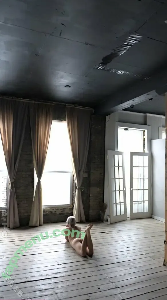 Nicole Coenen nude photo #0018 (Maple / nicole_coenen / nicolecoenen)