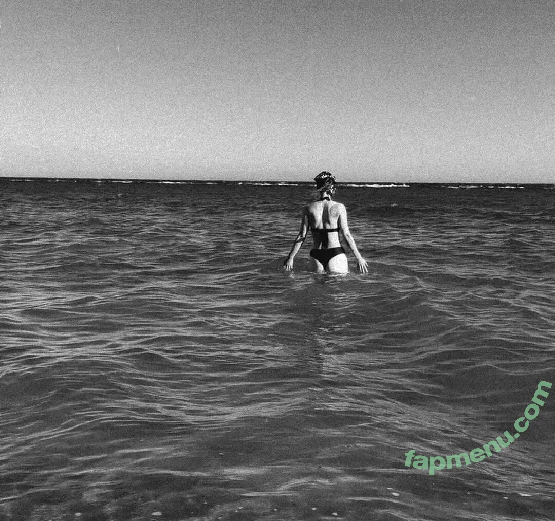 Nicole Czuj nude photo #0044 (czuj.nicki)