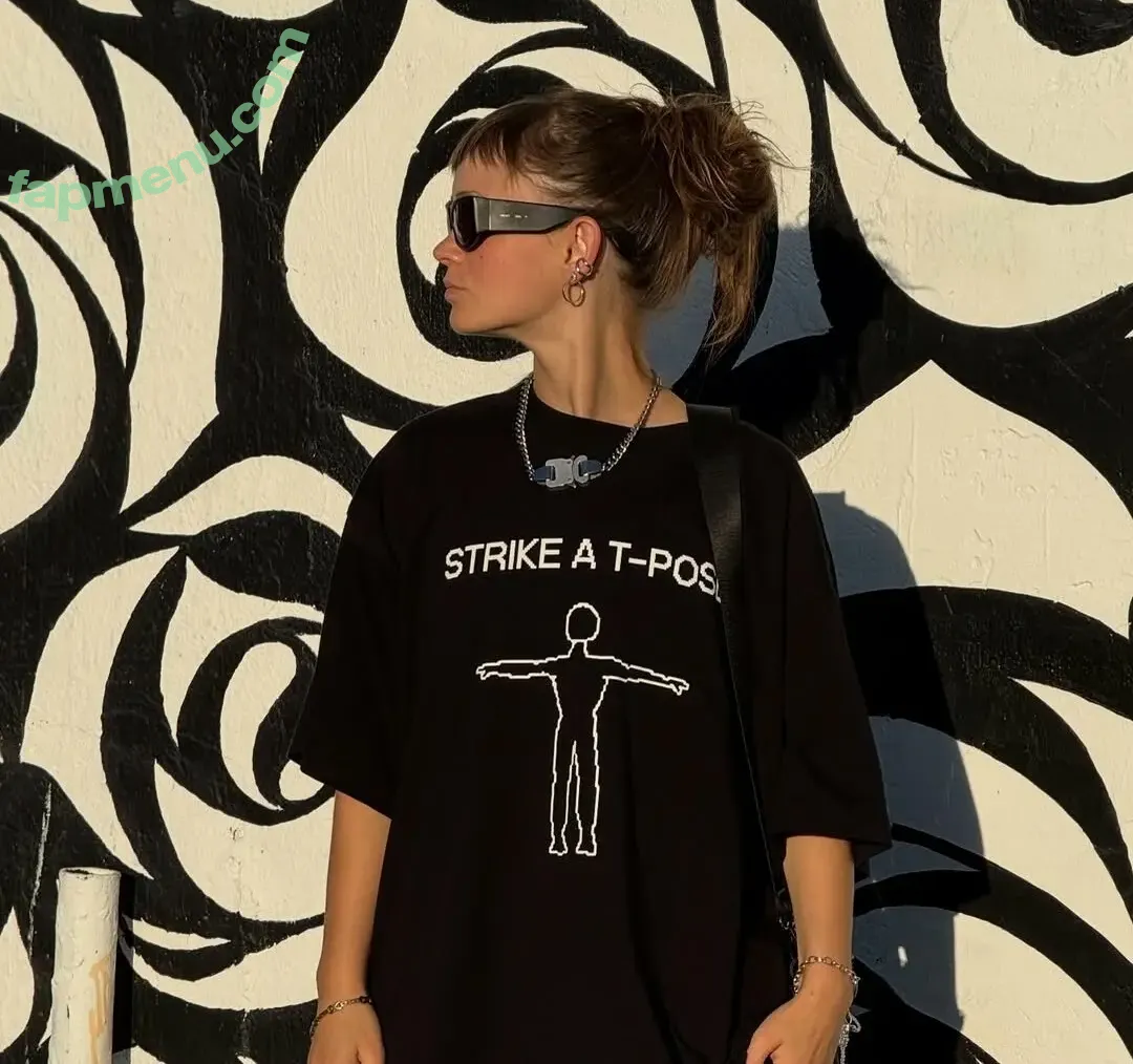 Nicole Czuj nude photo #0054 (czuj.nicki)