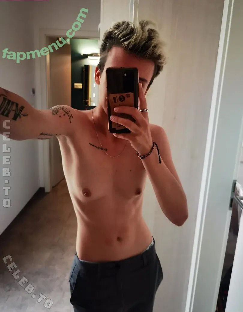 Nicole DiAngelo nude photo #0030 (NicoleDiAngel / Nicole_DiAngelo / missdiangelo / nicolediangelo)