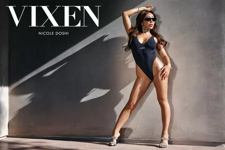 Nicole Doshi / nicoledoshi / nicoledoshiofficial / therealnicoledoshi / yesdoshi nude photo #1126