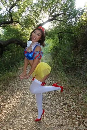 Nicole Doshi / nicoledoshi / nicoledoshiofficial / therealnicoledoshi / yesdoshi nude photo #1453