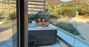 Nicole Doshi / nicoledoshi / nicoledoshiofficial / yesdoshi nude photo #2693