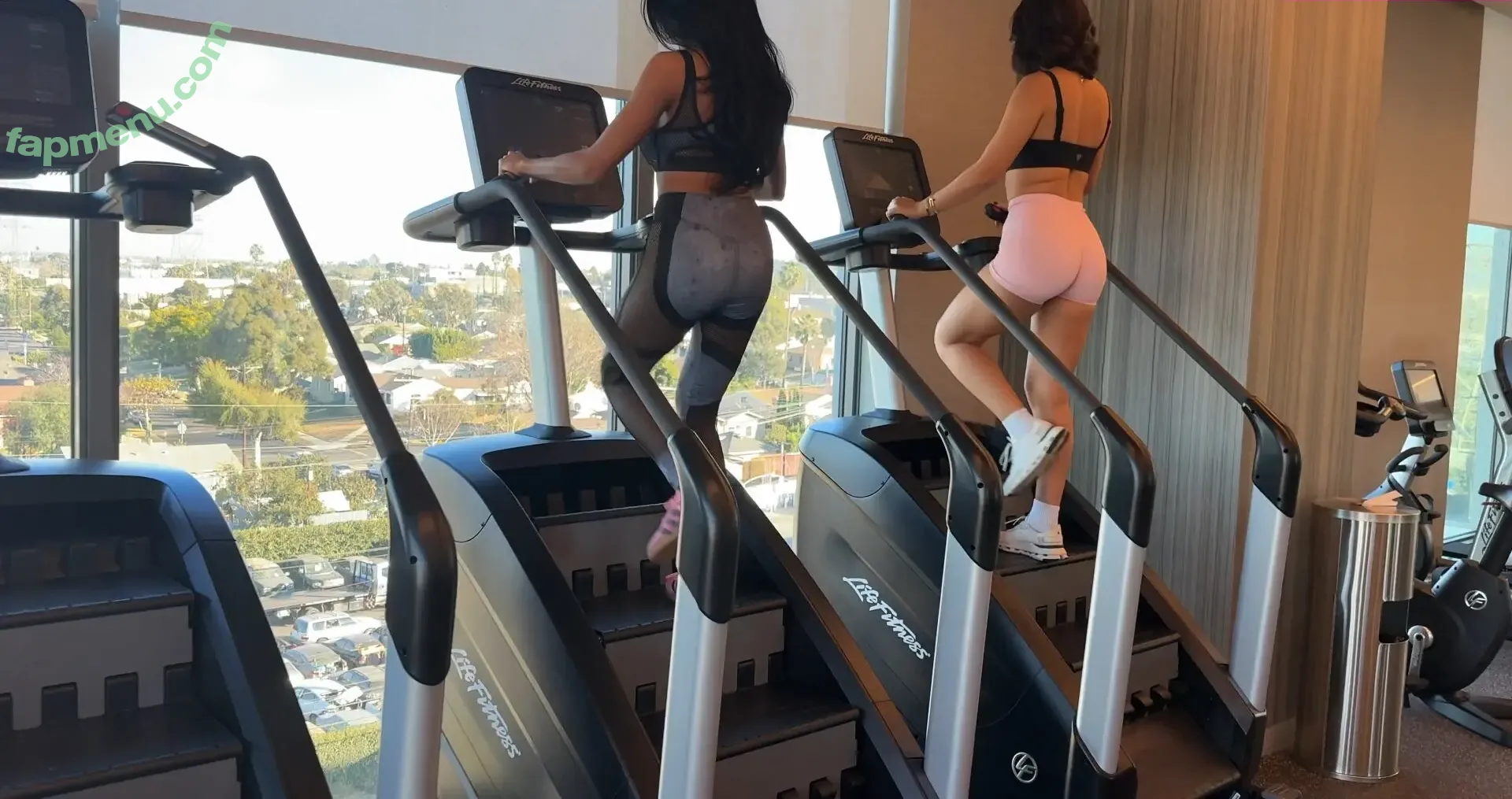 Nicole Doshi nude photo #2881 (nicoledoshi / therealnicoledoshi)