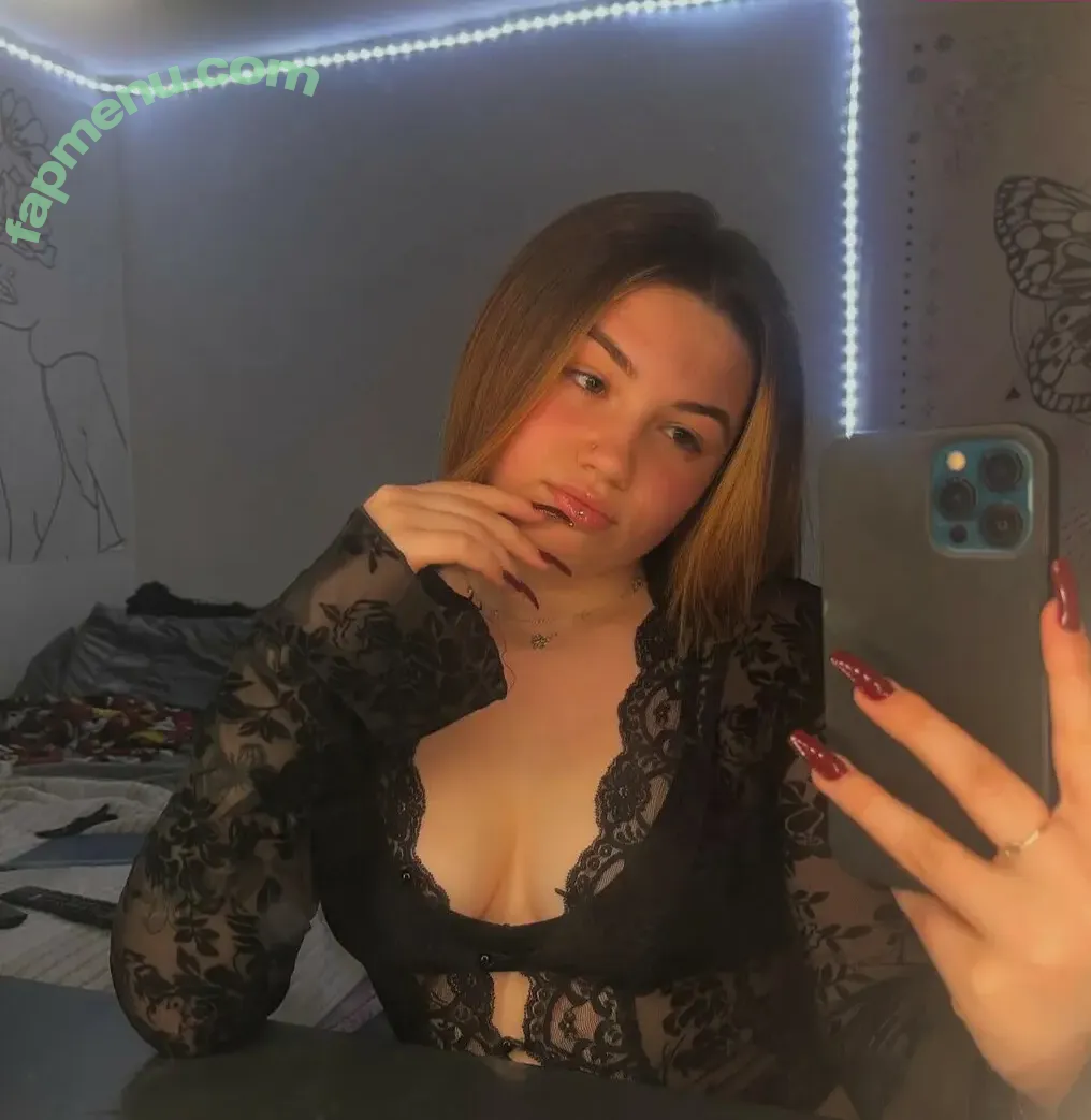 Nicole Dyer nude photo #0002 (nicole.dyerofficial / nicole_dyerofficial)