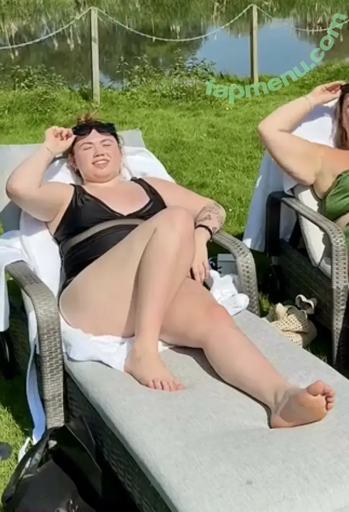 Nicole Dyer nude photo #0027 (jodie_lynnofficial / nicole.dyerofficial / nicole_dyerofficial)