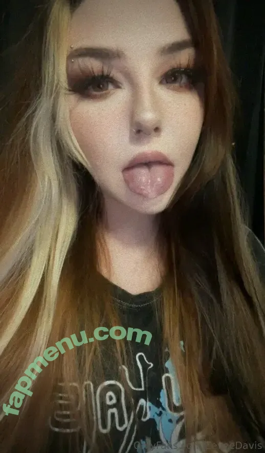 Nicole Eevee Davis nude photo #0056 (eeveenicoled / nicoleeeveedavis)