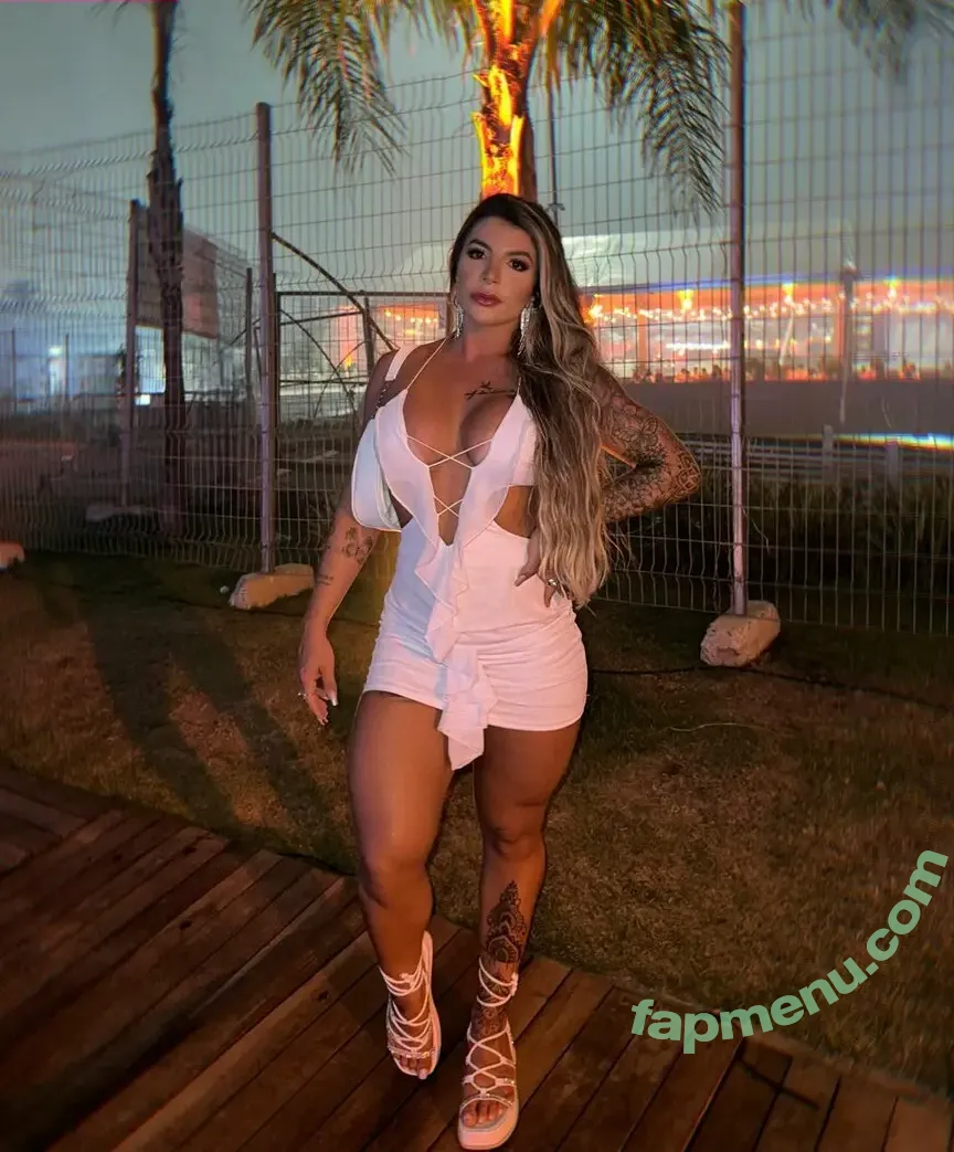 Nicole Fagundes nude photo #0008 (nik.fagundes)