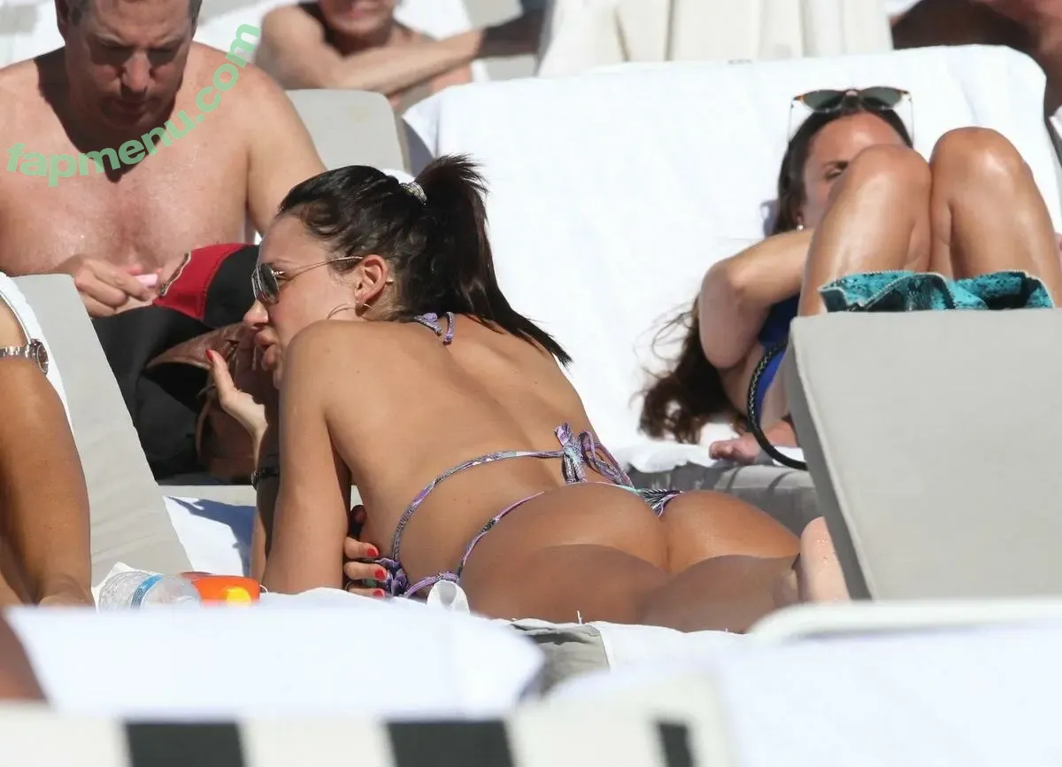 Nicole Minetti nude photo #0041 (nicoleminetti1)