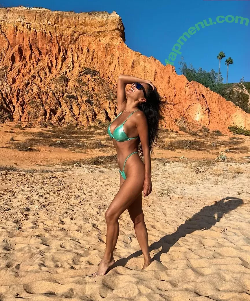 Nicole Scherzinger nude photo #2030 (NicoleScherzy / nicolescherzinger)