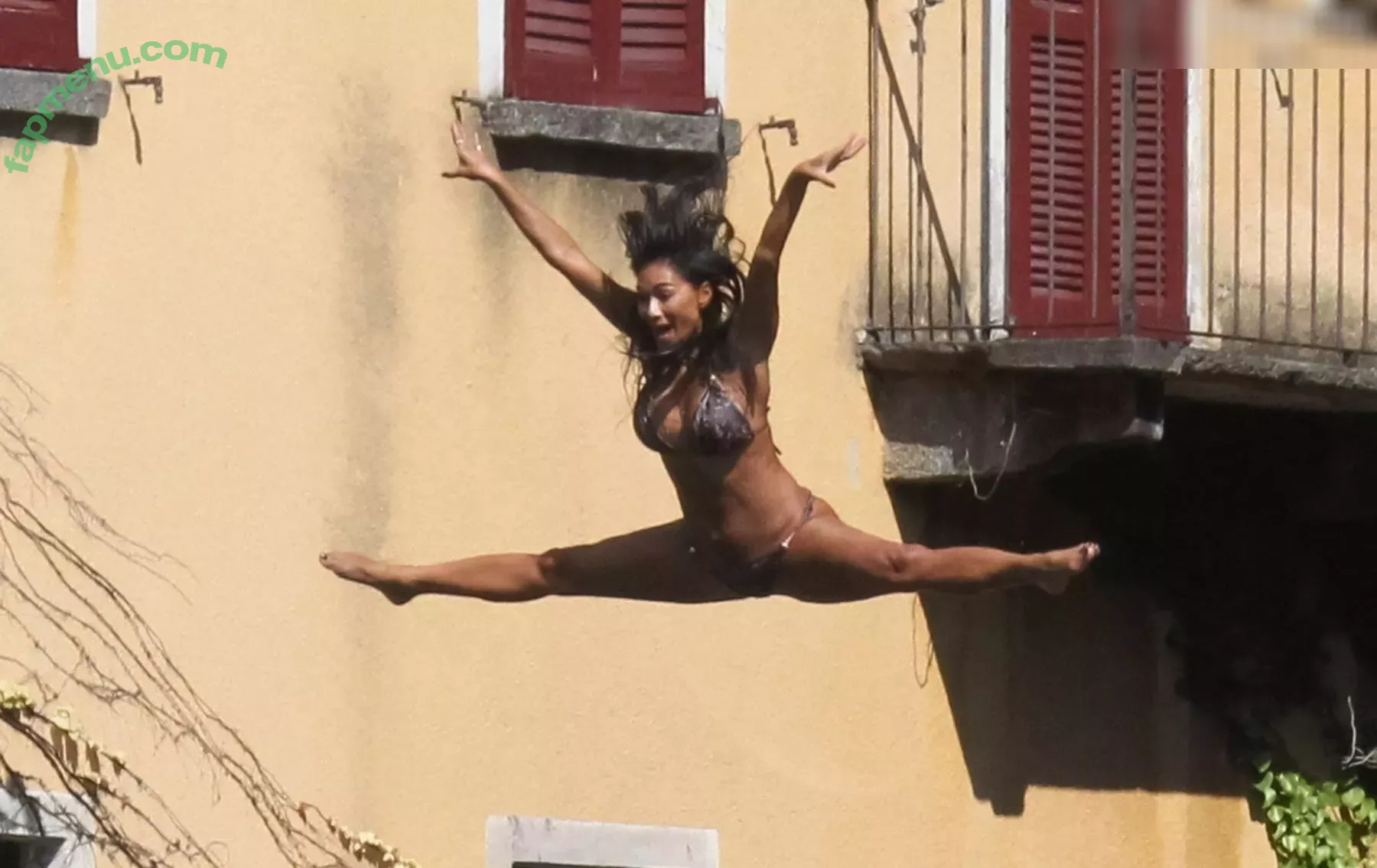 Nicole Scherzinger nude photo #2194 (NicoleScherzy / nicole / nicole_scherzinger / nicolescherzinger)