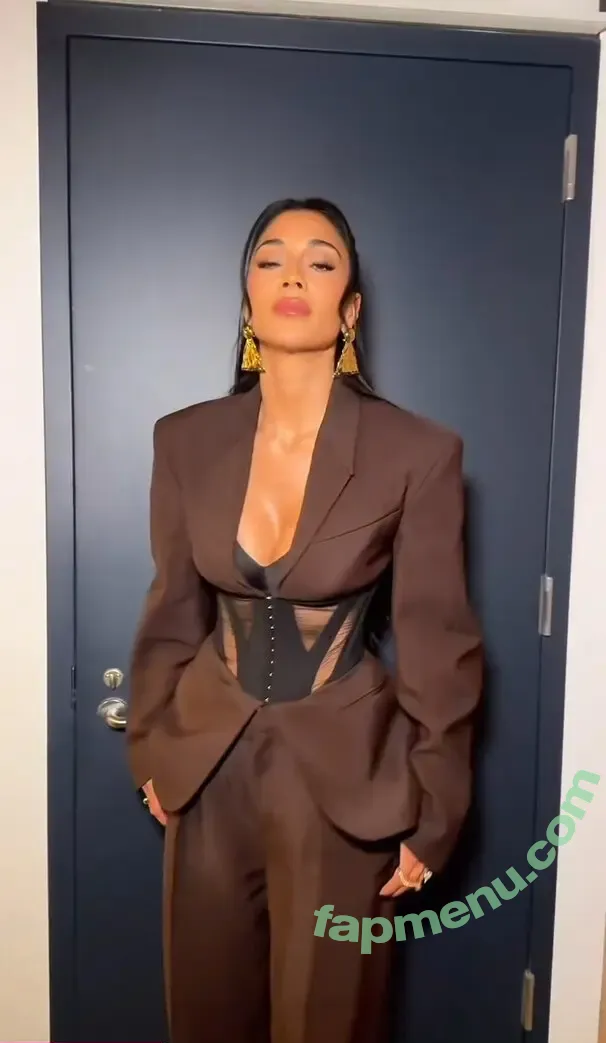 Nicole Scherzinger nude photo #2330 (NicoleScherzy / nicole / nicole_scherzinger / nicolescherzinger)