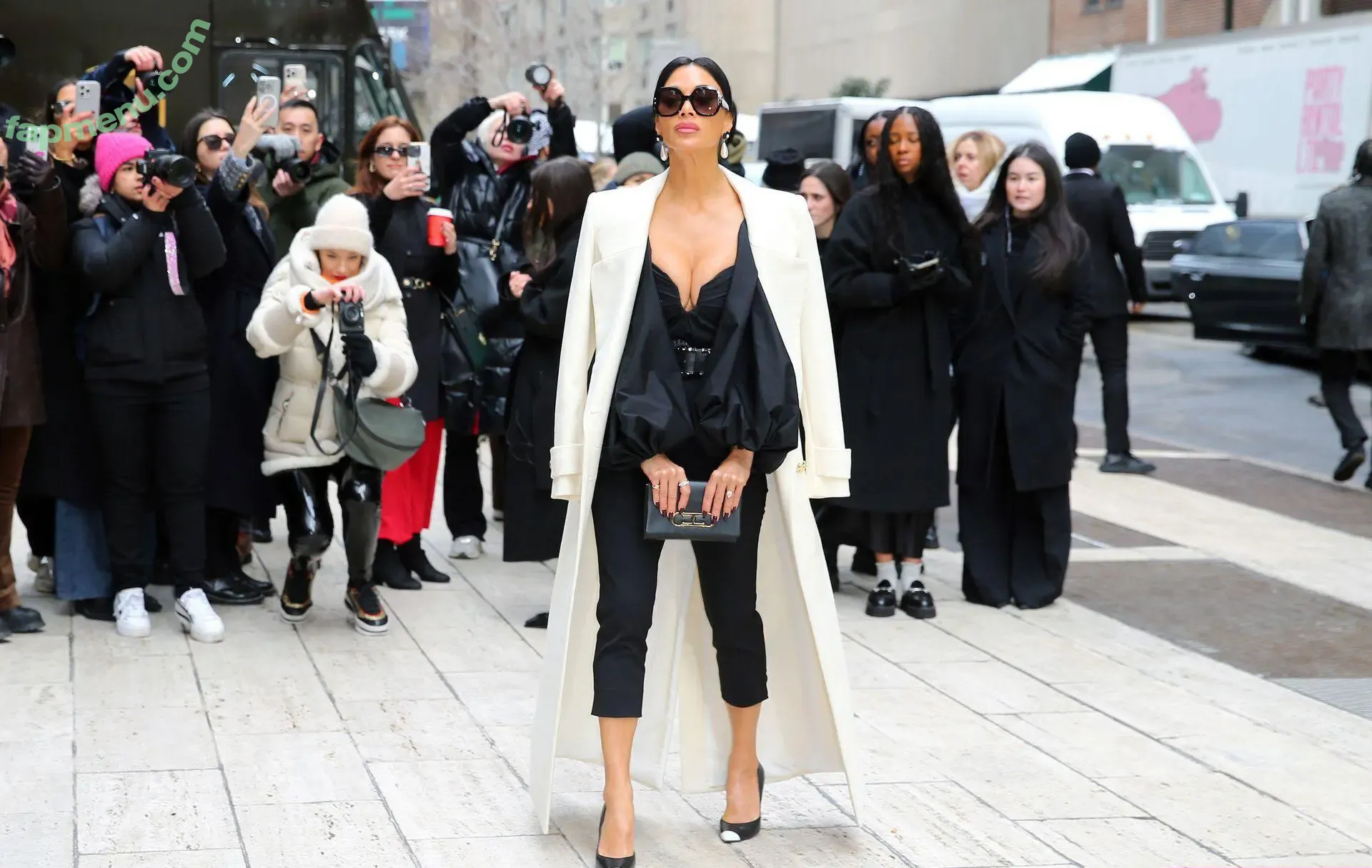 Nicole Scherzinger nude photo #2389 (NicoleScherzy / nicole / nicole_scherzinger / nicolescherzinger)