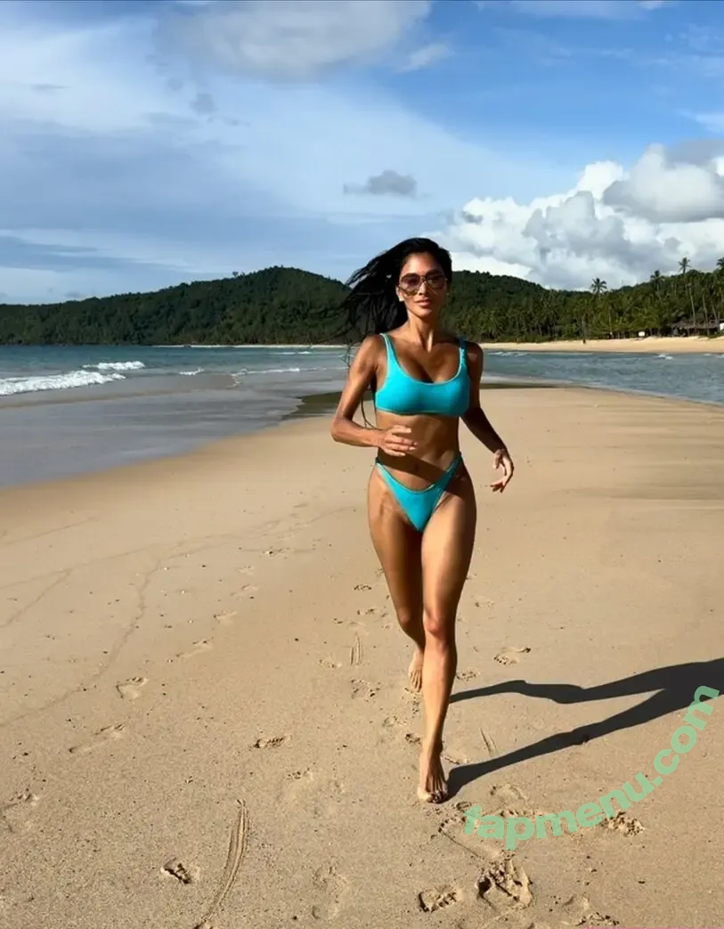 Nicole Scherzinger nude photo #2909 (NicoleScherzy / nicole / nicole_scherzinger / nicolescherzinger)