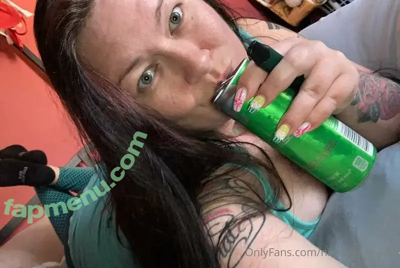 Nicole Schwenk nude photo #0023 (nikkygreeneyes)