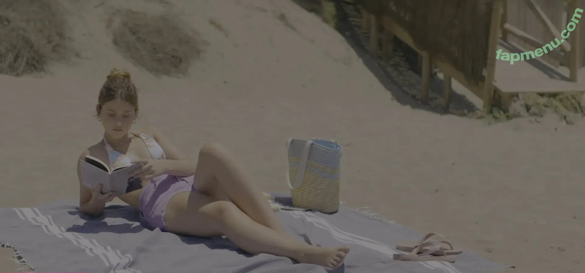 Nicole Wallace nude photo #0093 (itsnicolewallace)