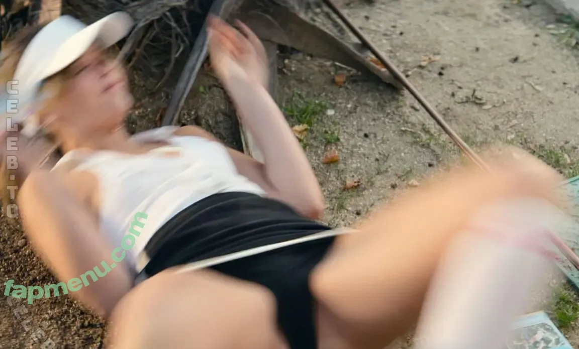 Nicole Wallace nude photo #0124 (itsnicolewallace)