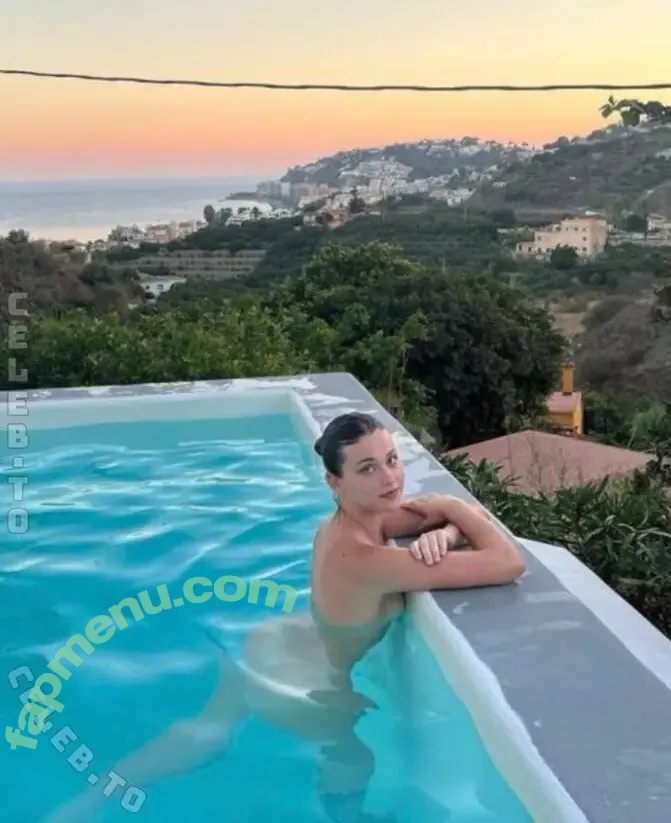 Nicole Wallace nude photo #0127 (itsnicolewallace)