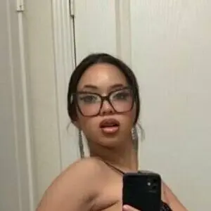 Nicoleluger page