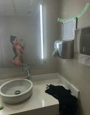 Nicolephathole / nicolecumminss nude photo #0011