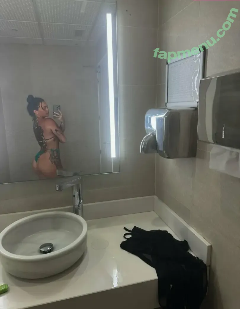 Nicolephathole nude photo #0011 (nicolecumminss)