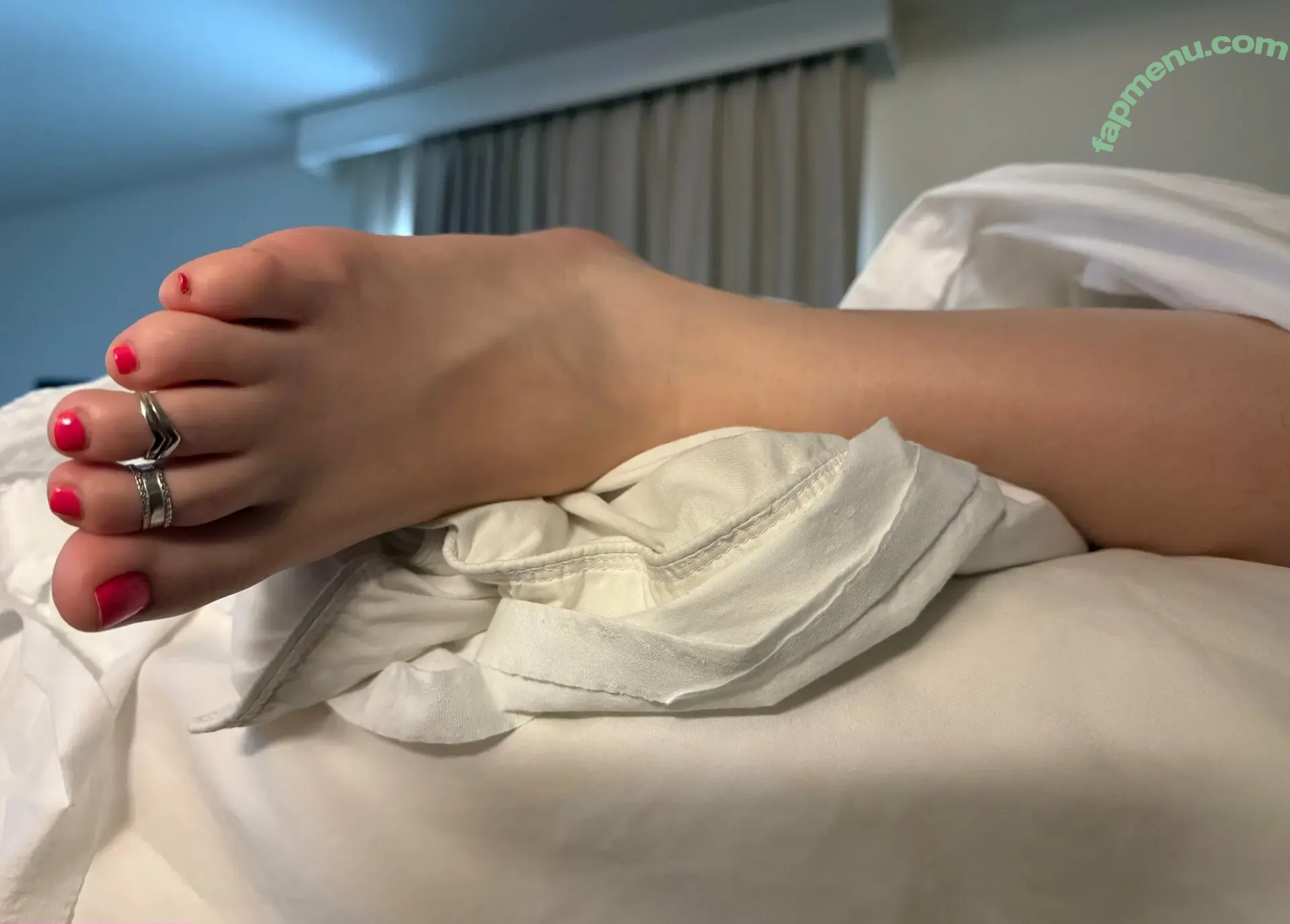 nicolessoftsoles nude photo #0032 (nicolessoftsoles)