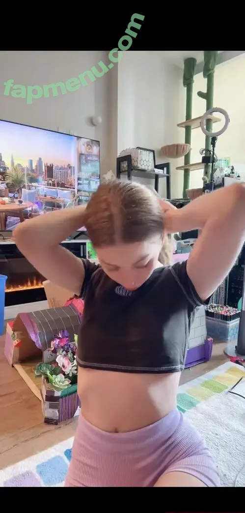 Nicolette Deuel nude photo #0011 (nicollette_deuel / nicollette_deuel_ / worldaway)