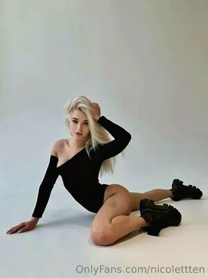 nicolettten / nicolettte.m nude photo #0054
