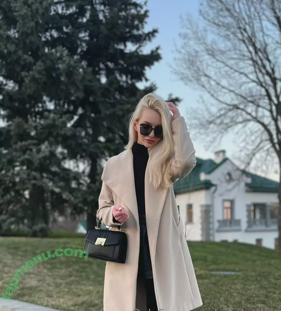 nicolettten nude photo #0006 (nicolettte.m)