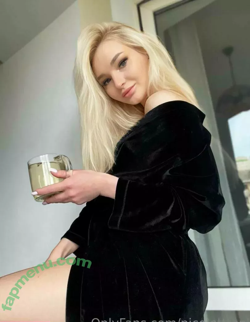 nicolettten nude photo #0022 (nicolettte.m)