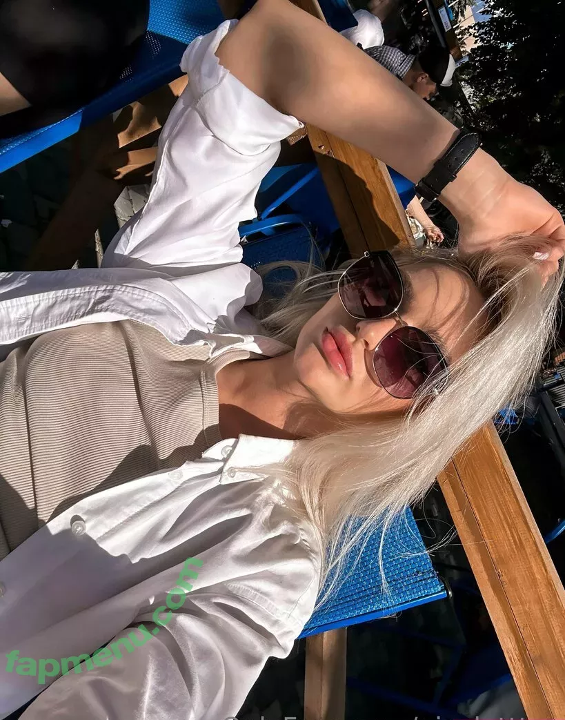 nicolettten nude photo #0045 (nicolettte.m)