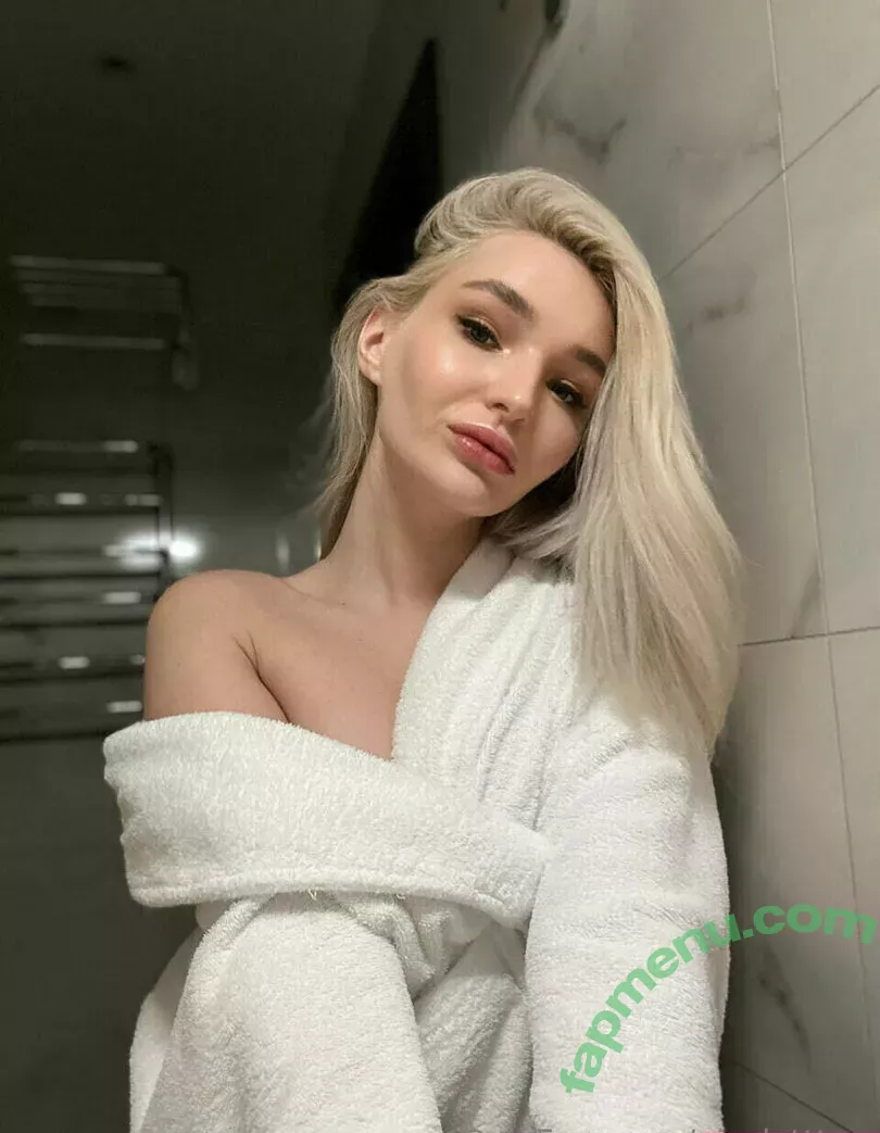 nicolettten nude photo #0310 (nicolettte.m)