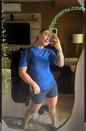 Nicolle Caliari / nicaliari nude photo #0006