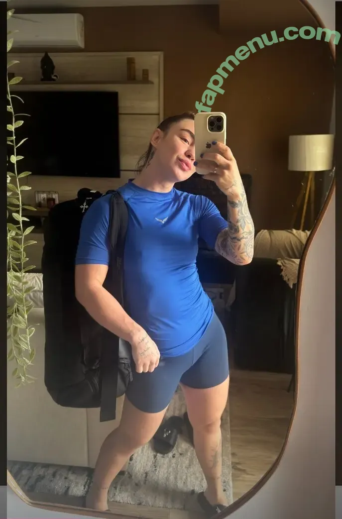 Nicolle Caliari nude photo #0006 (nicaliari)