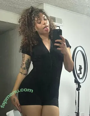 nicoluvafree / nicoluvaa nude photo #0011