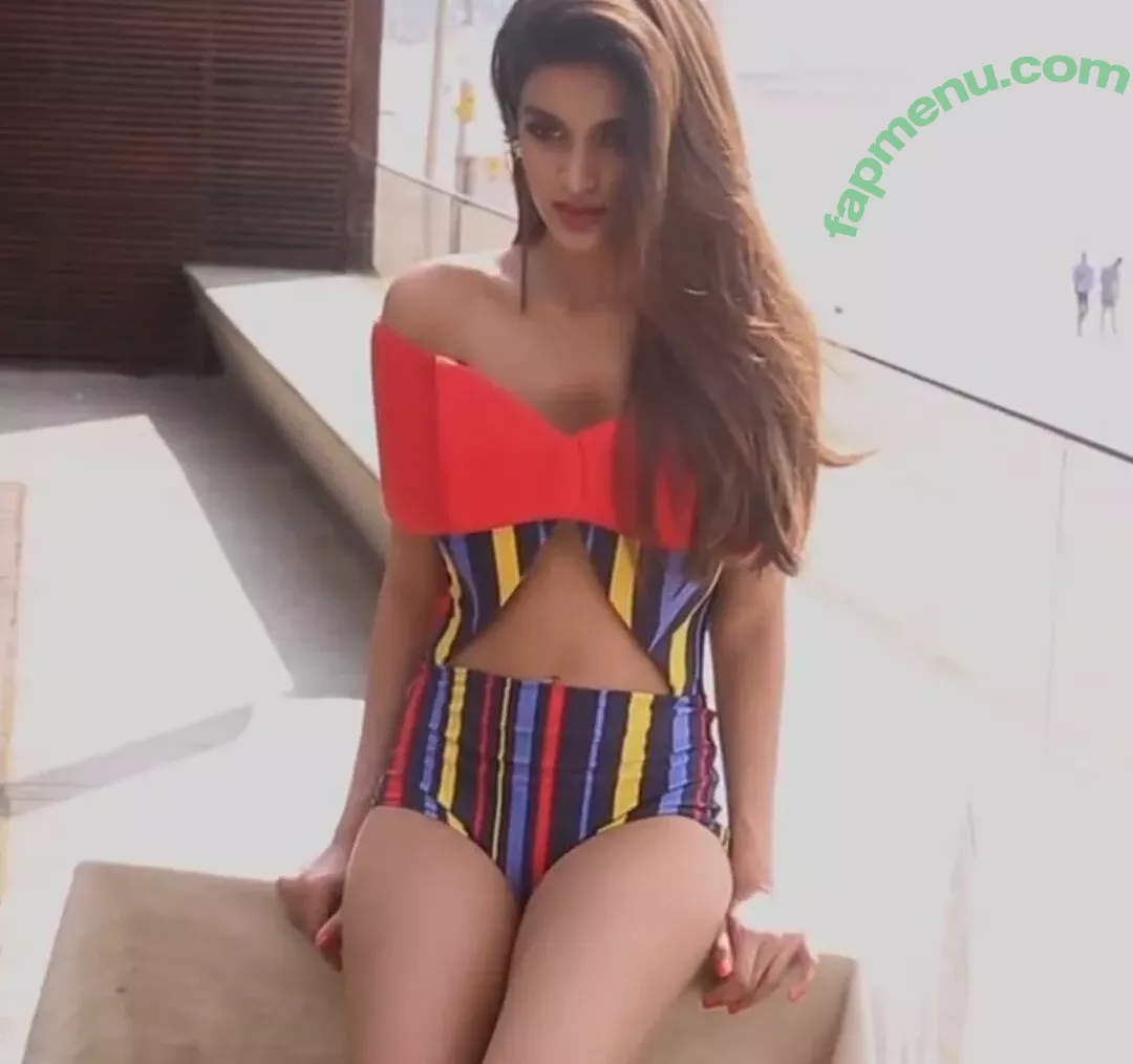 Nidhhi Agerwal nude photo #0003 (nidhhiagerwal)