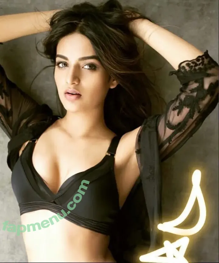 Nidhhi Agewal nude photo #0006 (nidhhiagerwal)