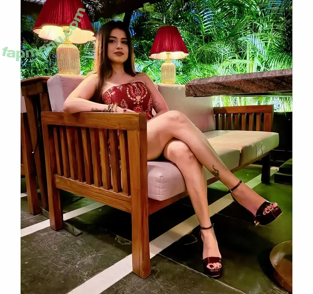 Nidhi Chaudhary nude photo #0053 (thenidhichaudhary)