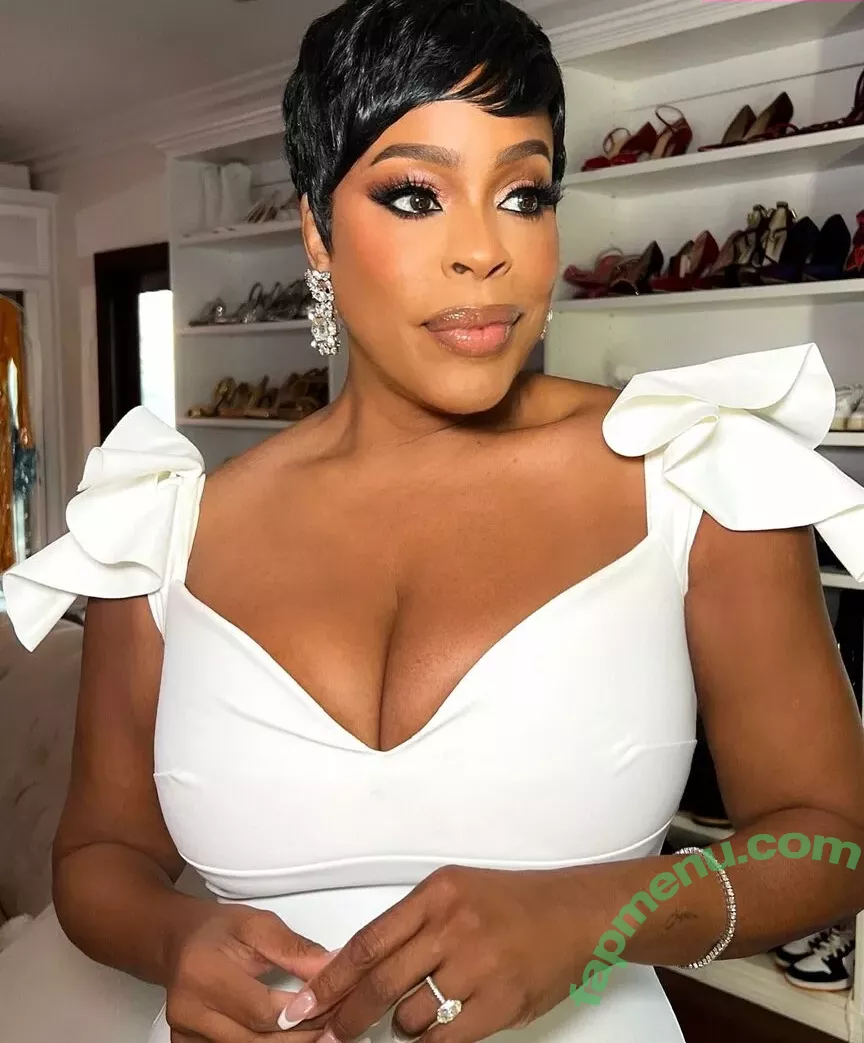 Niecy Nash nude photo #0104 (niecynash1)