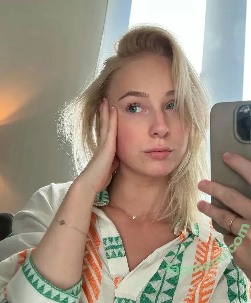 Nienke Helthuis nude photo #0050 (nienkehelthuis)