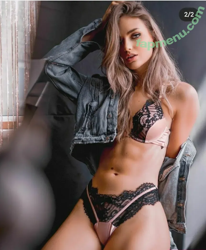 nienkefit nude photo #0012 (nienke.fitness)