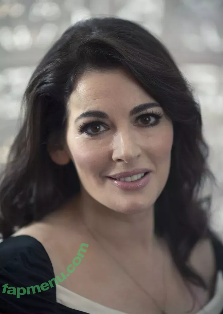 Nigella Lawson nude photo #0048 (nigellalawson)