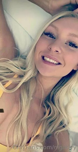 Nightlyy / elara_moonq / nightly nude photo #0066