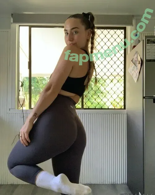 niikkkkkkk nude photo #0004 (niikkkkk / nikaella)